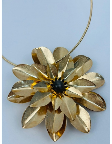 Collar Mercedes