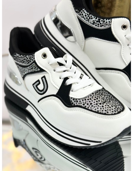Deportiva Nuez
