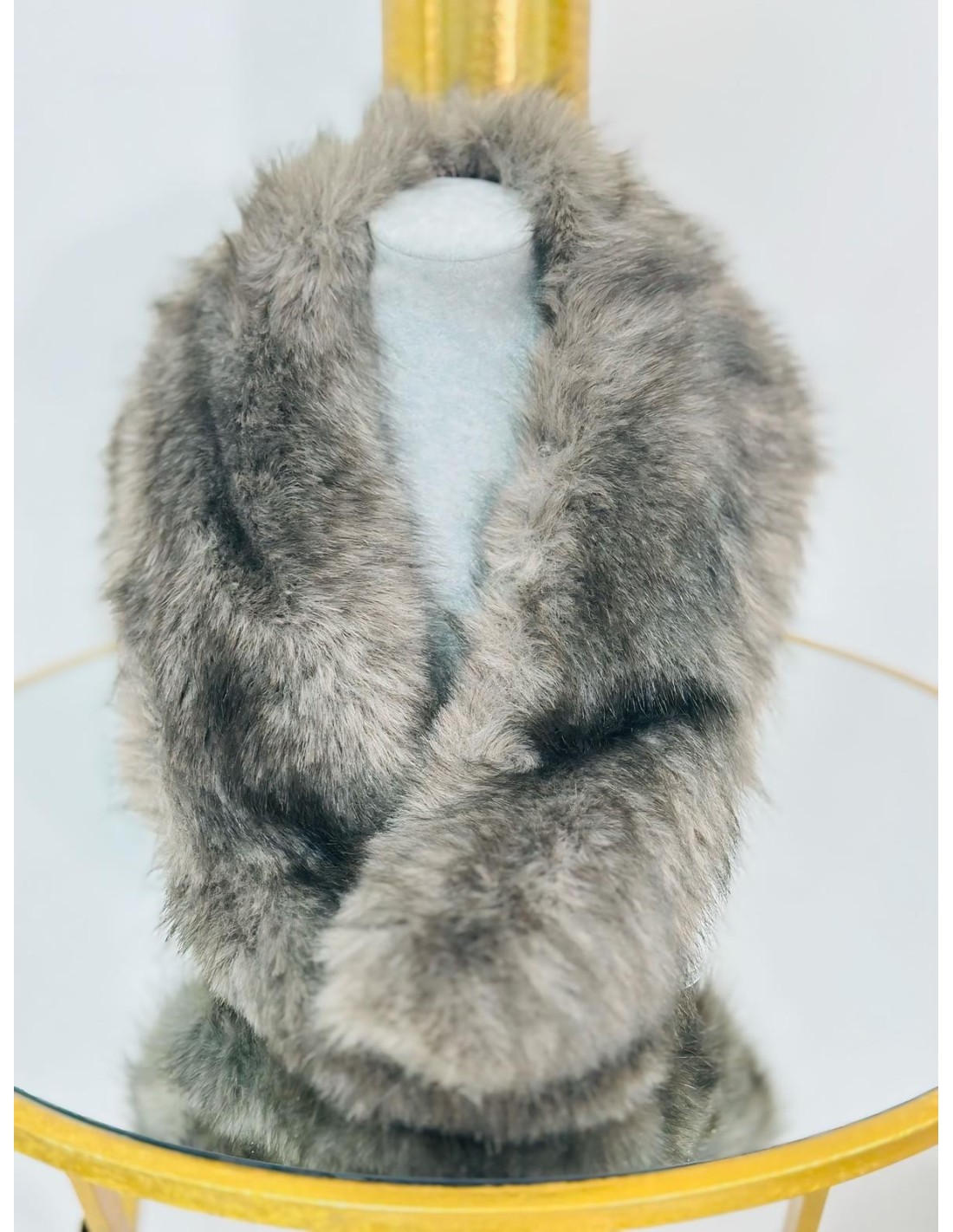 Cuello de Pelo Greta